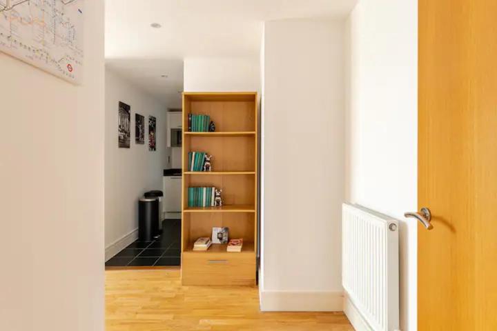 Brand New Flat In Central London With Car Park Exterior photo