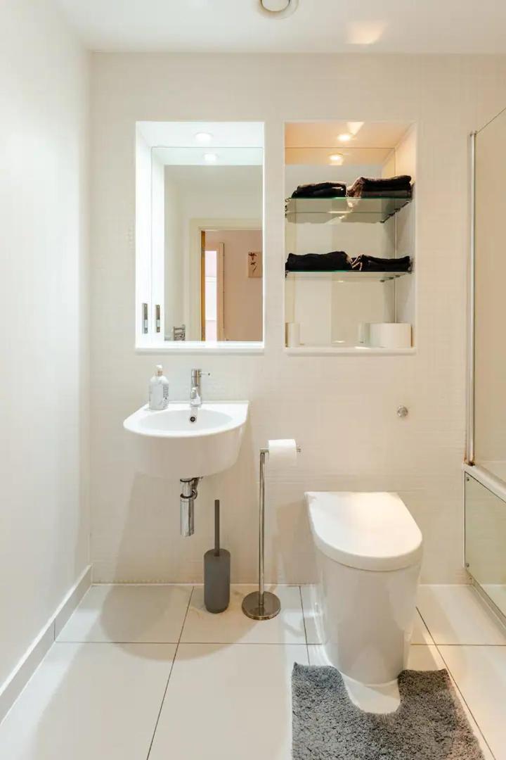 Brand New Flat In Central London With Car Park Exterior photo