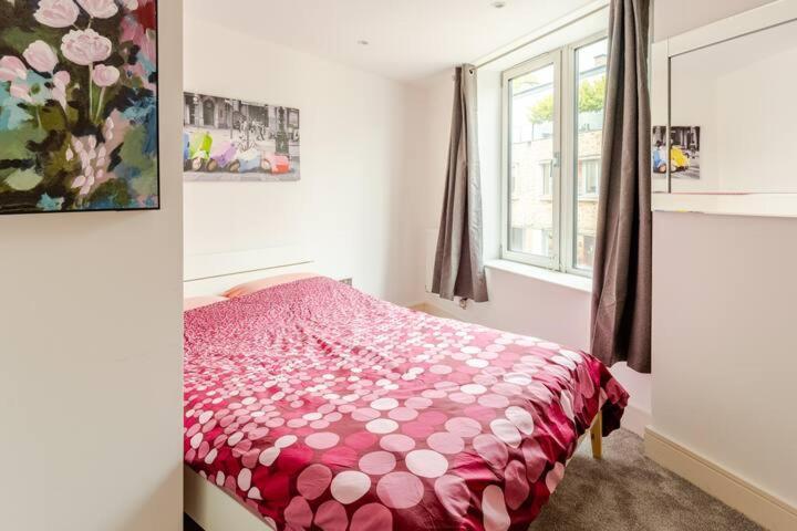 Brand New Flat In Central London With Car Park Exterior photo