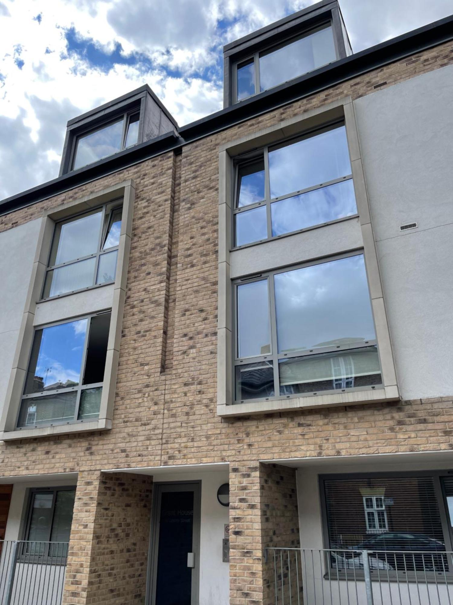 Brand New Flat In Central London With Car Park Exterior photo
